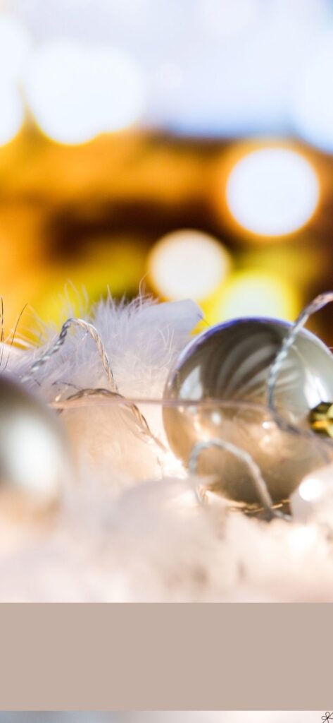 Phone background: Gold Christmas Scene Wallpaper