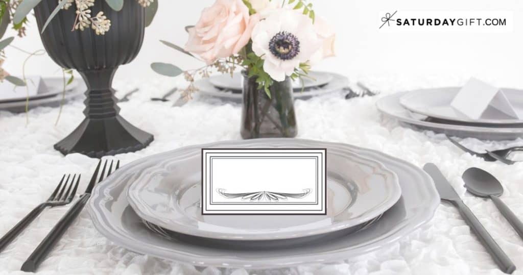 Bring some extra elegance to your table setting with these Printable vintage place cards - free printable.
