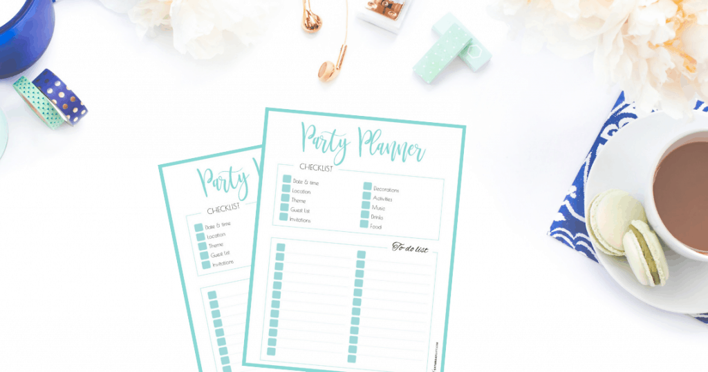 Pretty (and helpful!) printable party planning checklist {Free printable}
