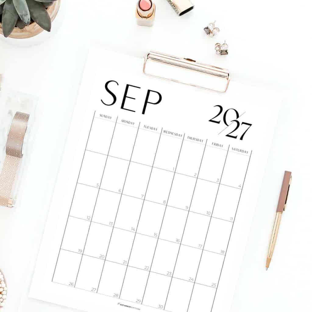 Simple chic black and white portrait printable calendar 2027 |SaturdayGift